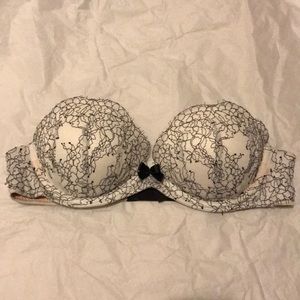Very Sexy Chantilly Lace Strapless Bra